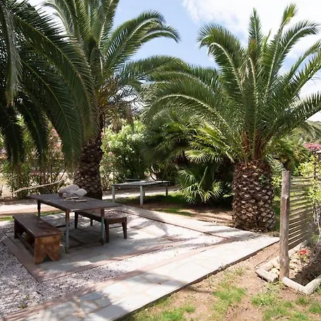 Pyrgos Apartment *